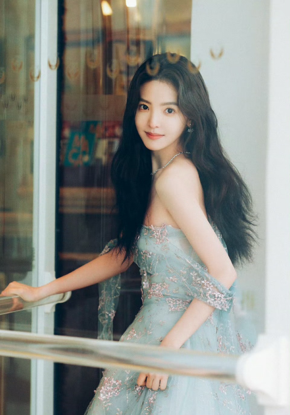 白敬亭包场章若楠冬去春来章若楠～～章若楠章若楠