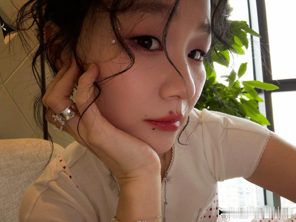1.杨幂不打算让女儿进圈发展，她都不让女儿的正脸照流出，但刘叔叔那边想让女儿利用