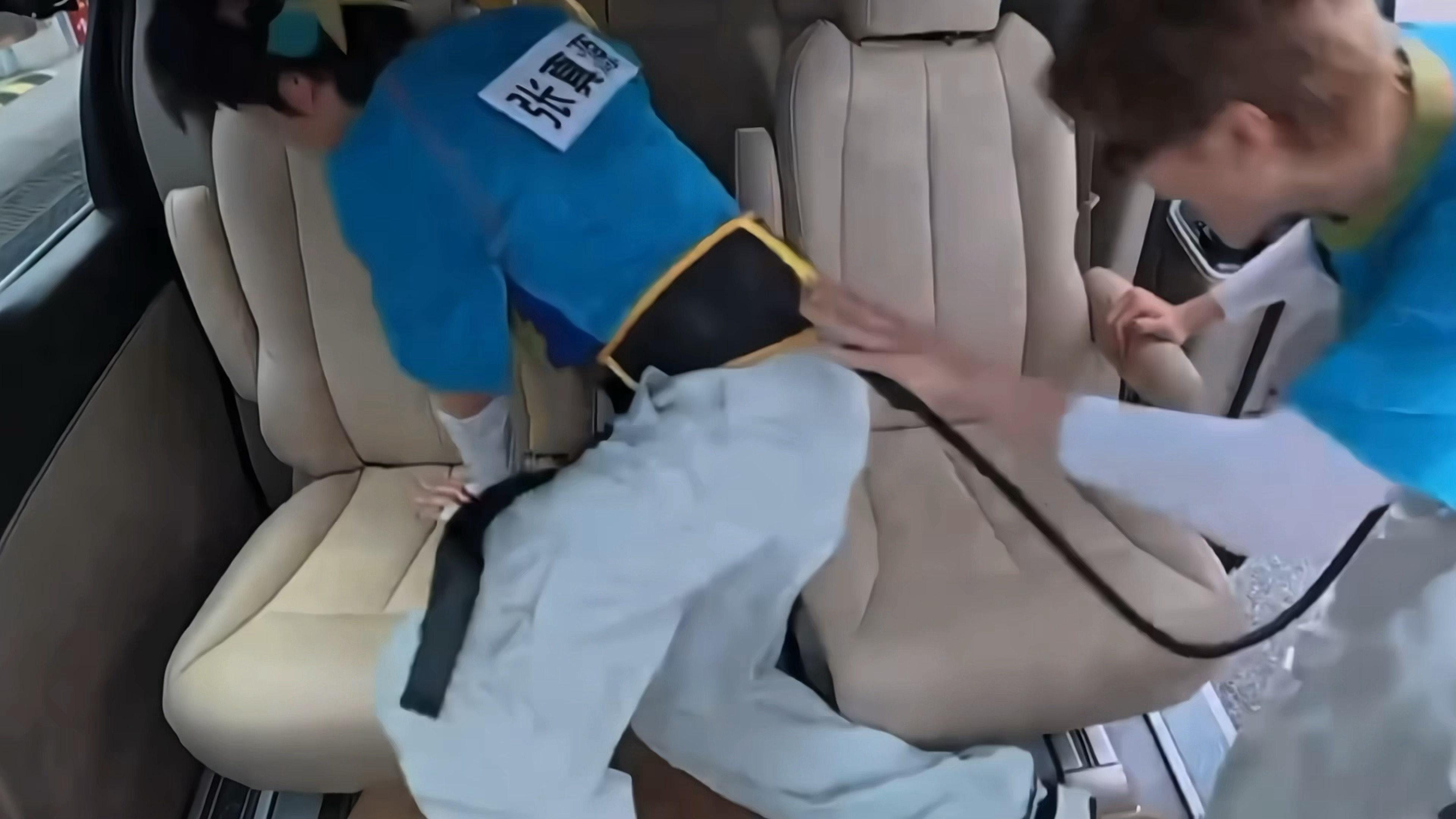 妈呀 张真源这出手速度张真源奔跑吧 