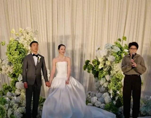 毛不易婚礼致辞看哭网友：二十年的友情，比爱情更难得