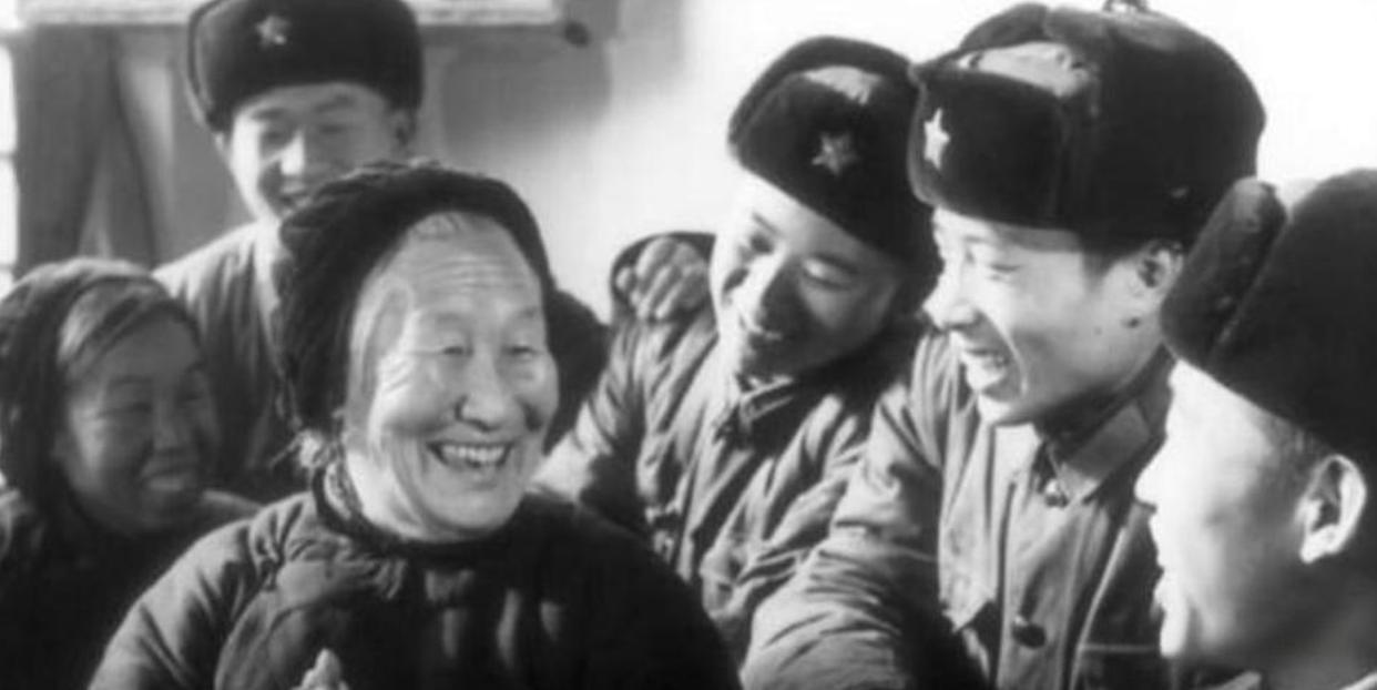 1953年，西康军区司令员刘忠回了一趟老家，本是探望多年未见的老母亲，却没想到在