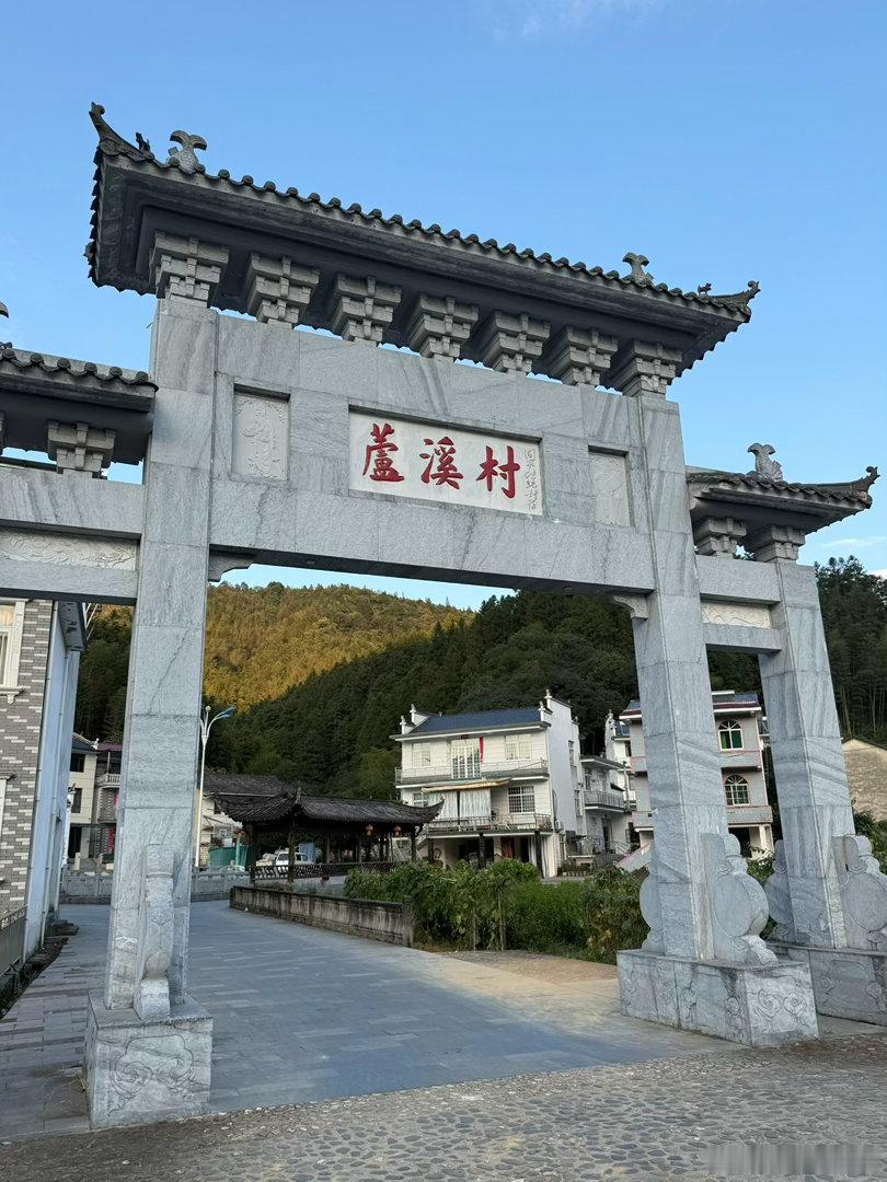 从芦溪回来，浏览了一下网上介绍安茶的文章，大概就两类内容：一类是争番位，每个都在