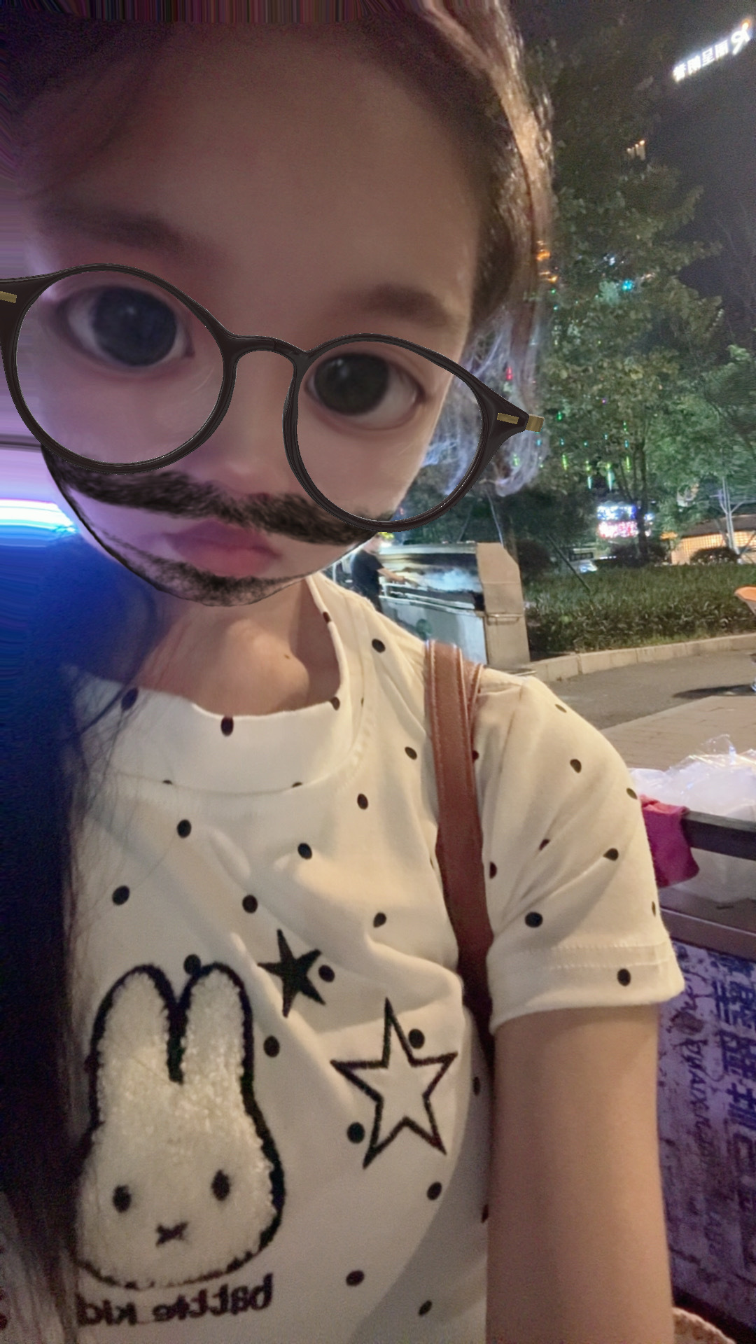 我现在只想立马回到家洗完澡睡觉。 