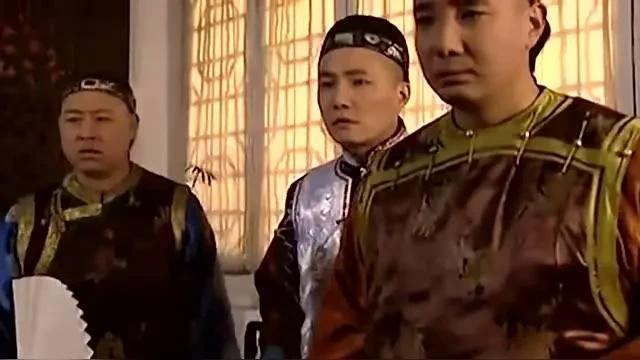 老八儿子弘旺记载过这个一个事：  “九月，皇太子、皇长子、皇十三子圈禁...
