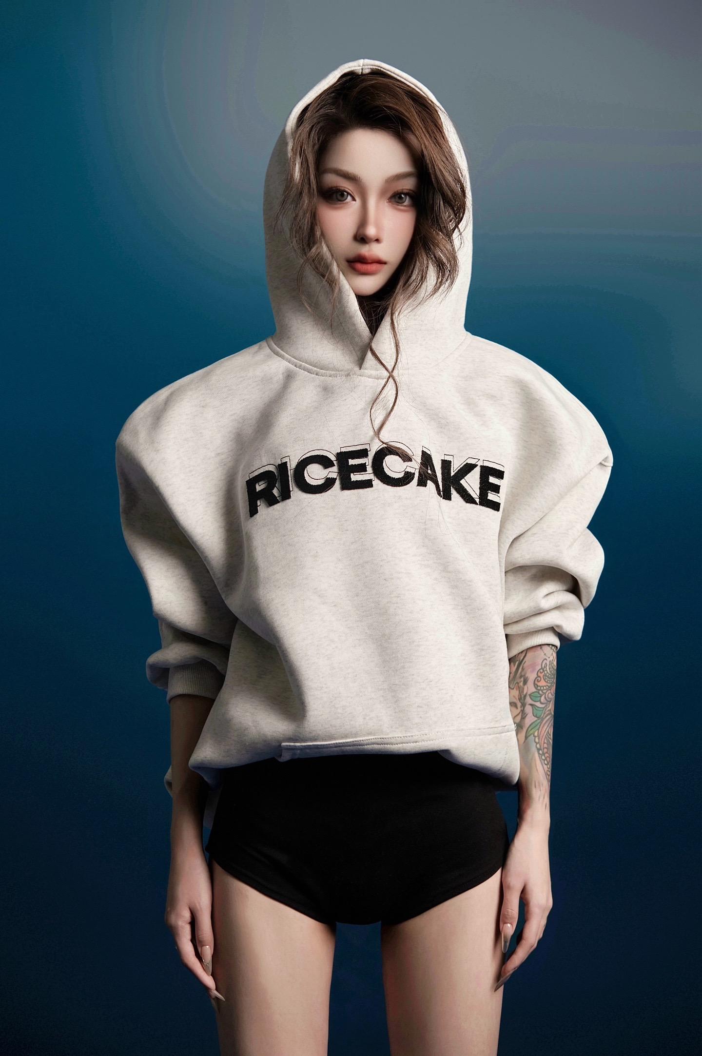 心情好的时候 偶尔也会让男人上桌吃饭。轻欧美