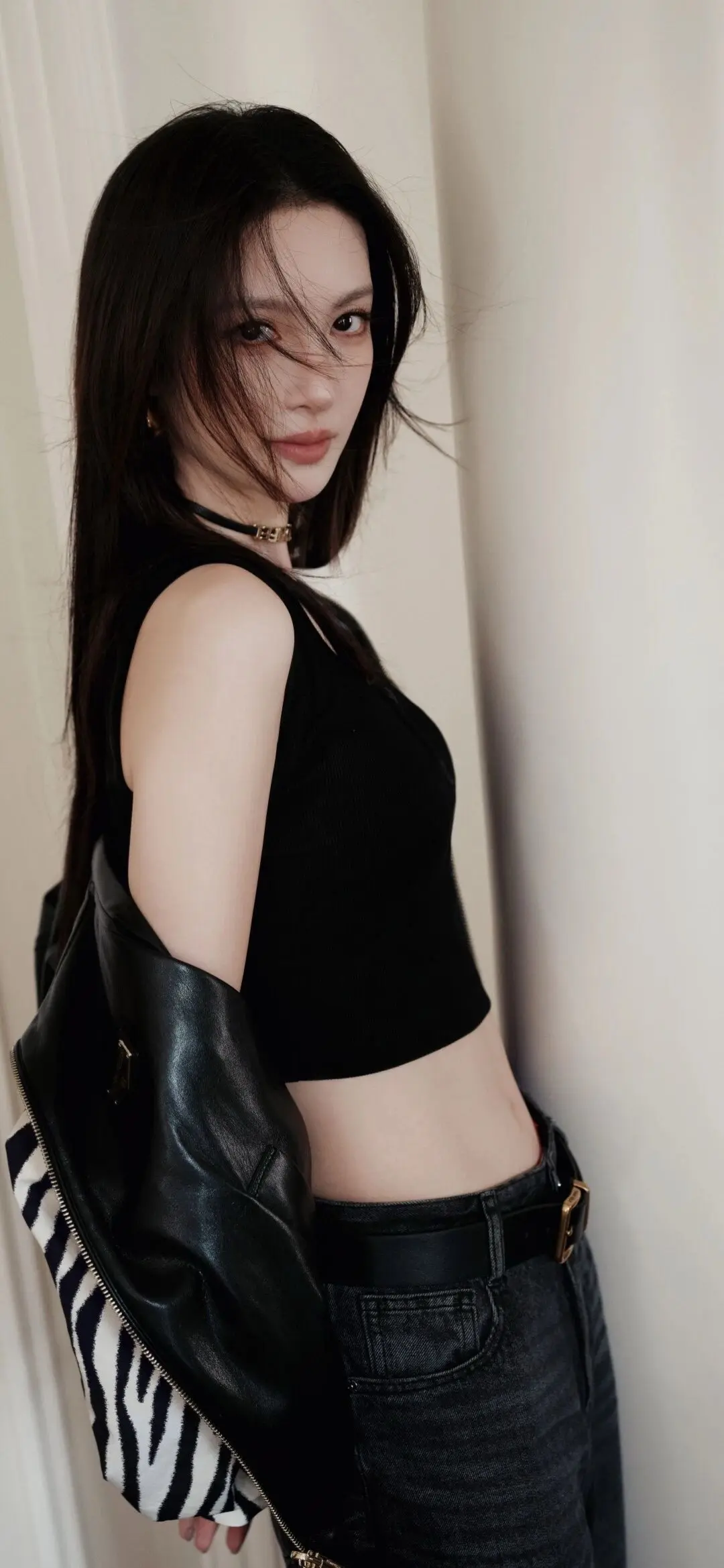 金晨 性感辣妹风