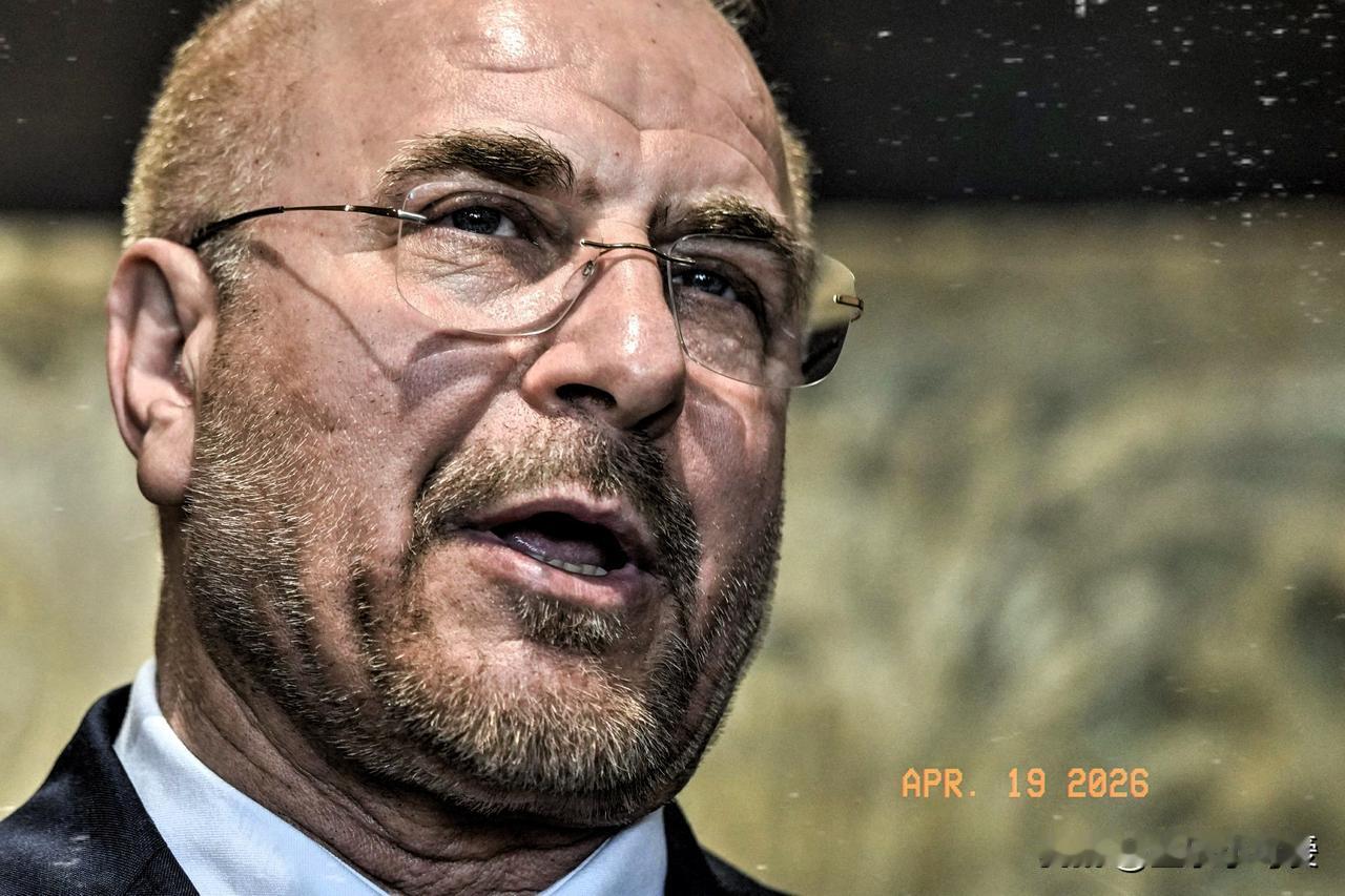 伊朗传来新消息：

2026年4月19日，伊朗伊斯兰议会议长卡利巴夫突然给全世界