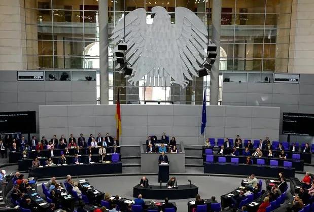 中国这一巴掌可把柏林扇醒了，德国外长瓦德富尔精心准备的访华行程，临出发前48小时