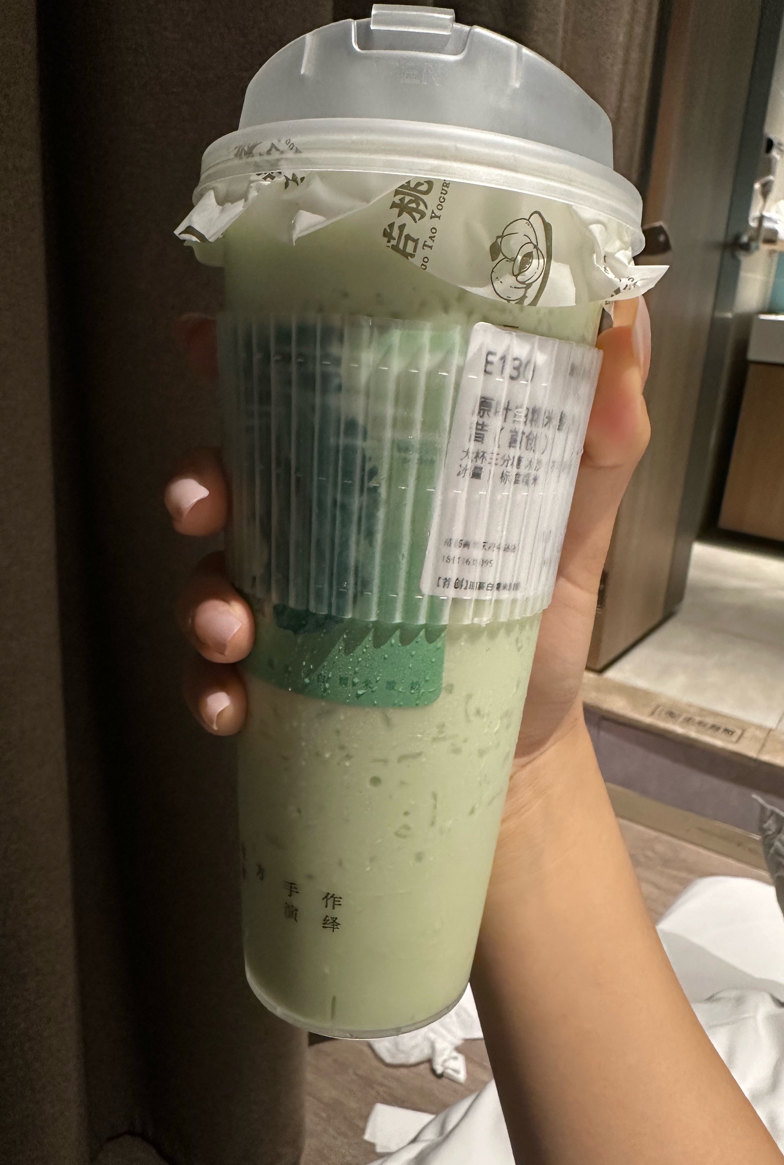 债见了成都你的酸奶很好喝你的炸洋芋很美味你的火锅很香你的天气真的很热！！！ 