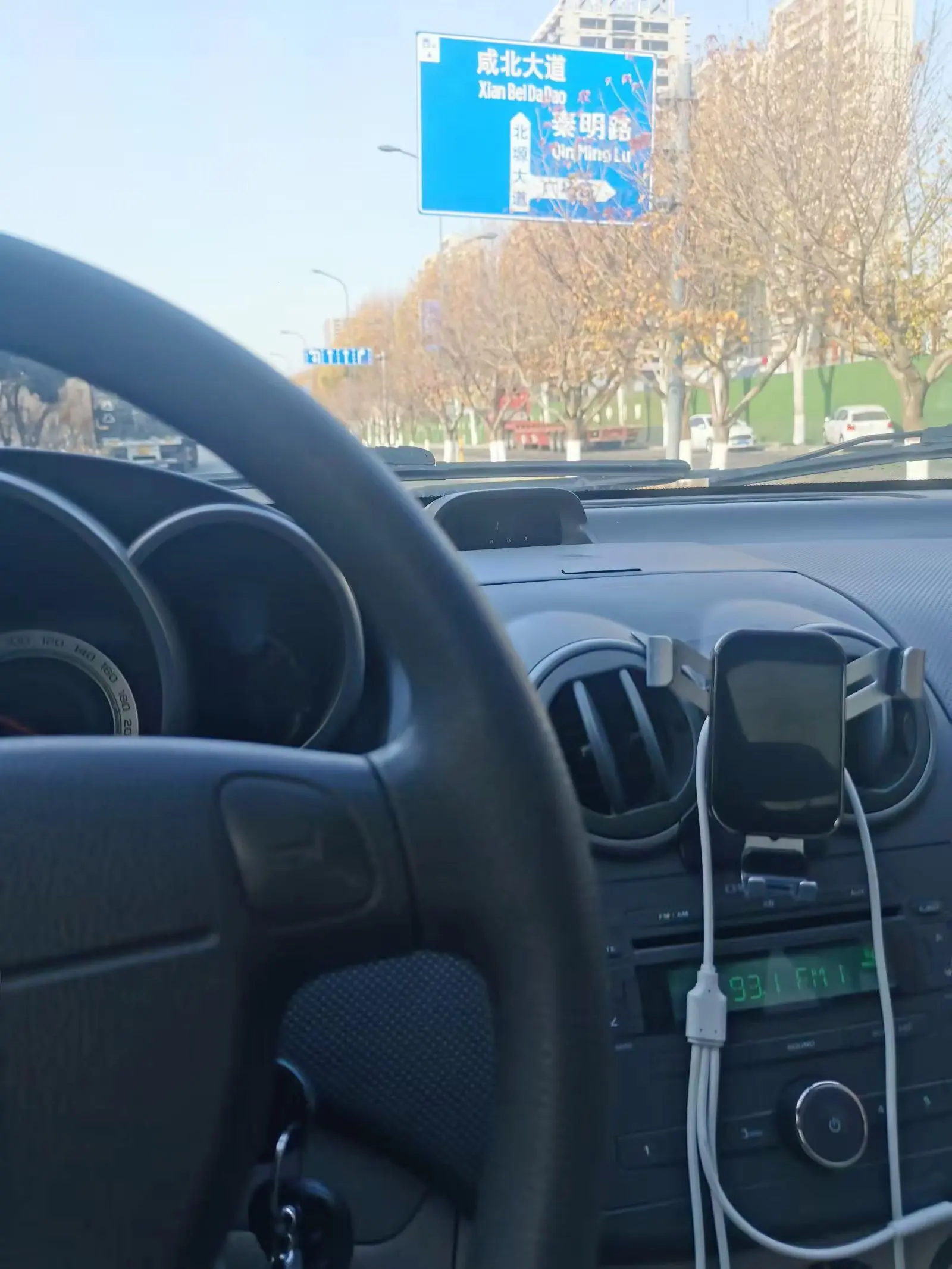 开车路费2000   火车路费300。你会选择哪个？坐火车累😫 但是我省钱了吖