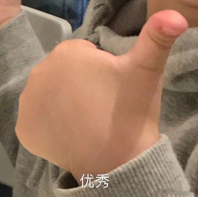 年轻人更爱跟人交流 有时候看完视频情绪堆在心里，简单几个字根本说不透，百字长评刚