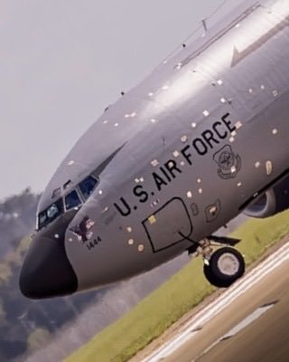 美伊以冲突 一架在本轮美伊冲突中被炸成麻子的美国空军KC-135R空中加油机被拍