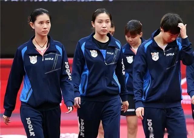 钱天一，王添艺，两大美女，女乒颜值担当。从照片看，钱天一明显要健壮一些，力量方面
