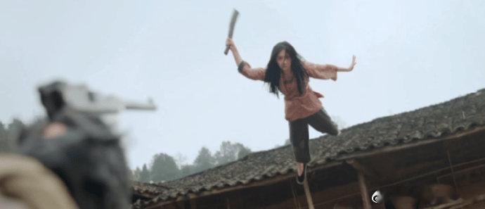 王影璐对宝儿姐的演绎深入人心，她的魅力无人能挡。跳舞时全情投入，虽显手忙脚乱却格