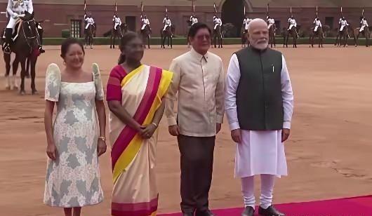 在菲律宾眼里，我们恐怕连“纸老虎”都算不上！我们的忍耐，在别人眼里就是软弱可欺，