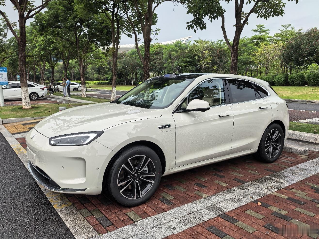 好久不见我的爱车，真漂亮[爱你] ​​​