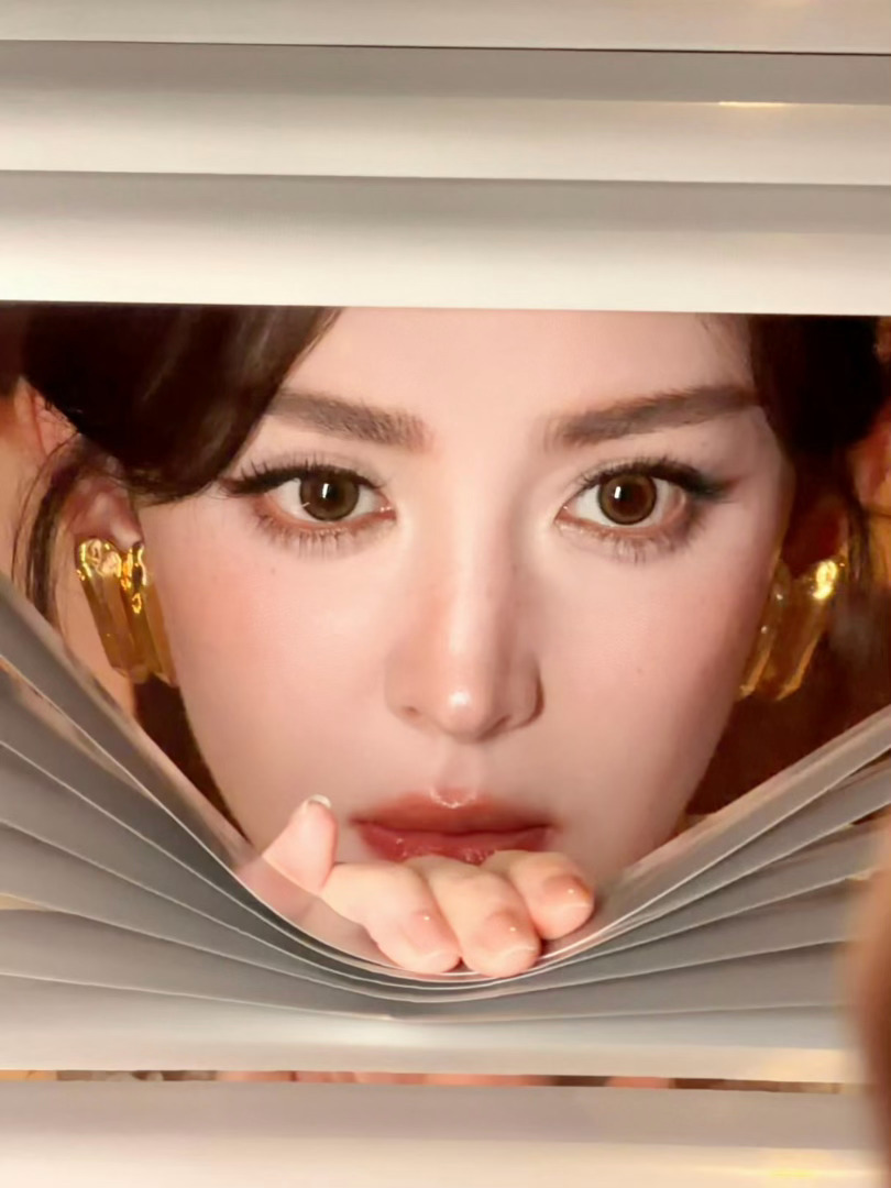 娜扎雀斑妆适配度娜扎这个雀斑妆不一样 谁懂啊！娜扎这组雀斑妆和以前完全不同，淡淡