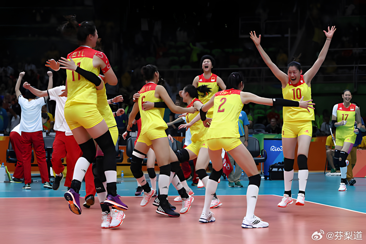 谁能抗拒得了竞技体育呢中国女排在雅典与里约的两次惊天逆转，便是最好的答案。雅典决