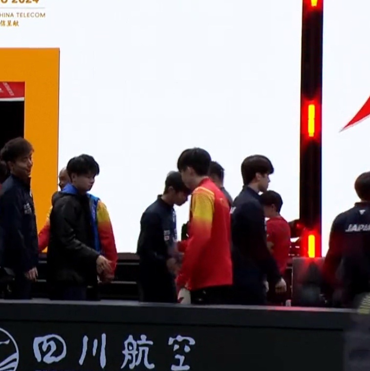 真一眼都不敢看啊[笑cry] 