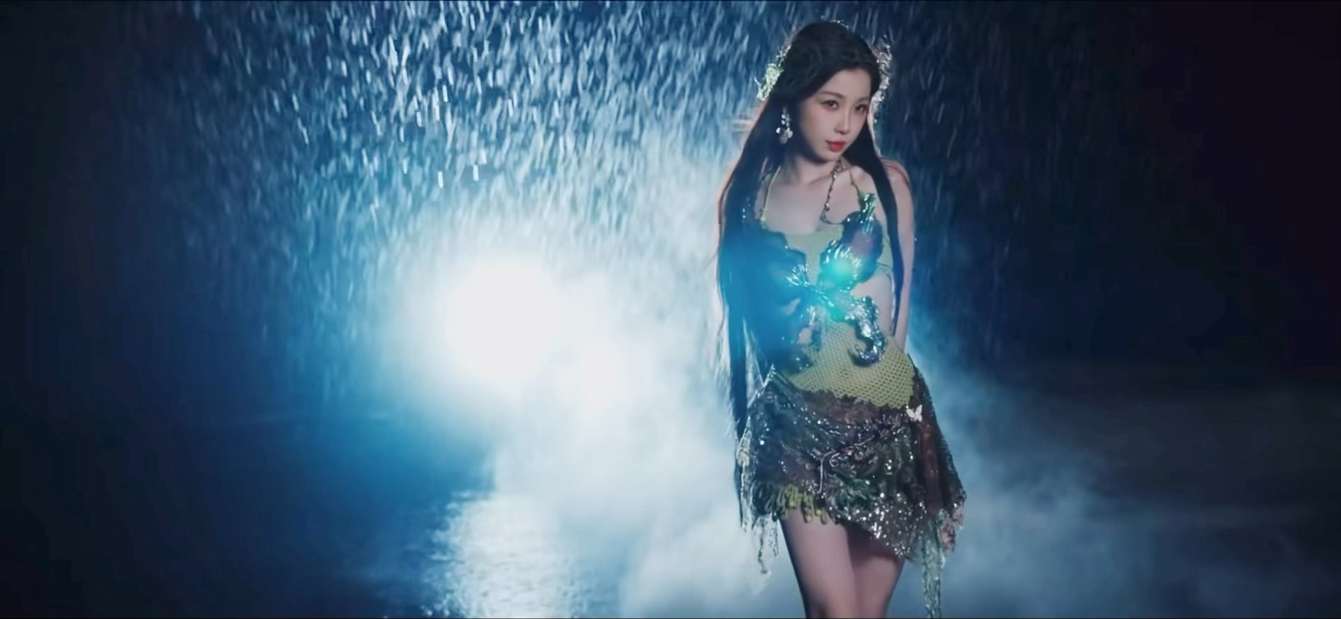 虞书欣美神降临！！！求你们看这段live！！！ 