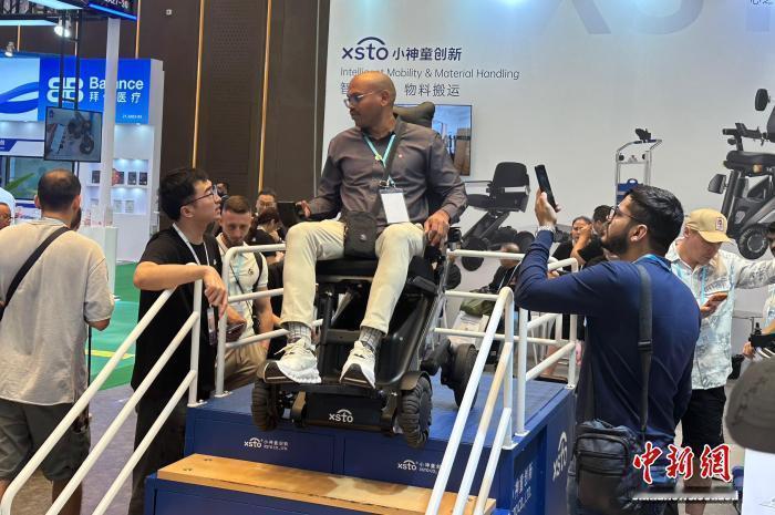 第138届广交会第三期10月31日上午在广州开展。第三期以“美好生活”为主题，展