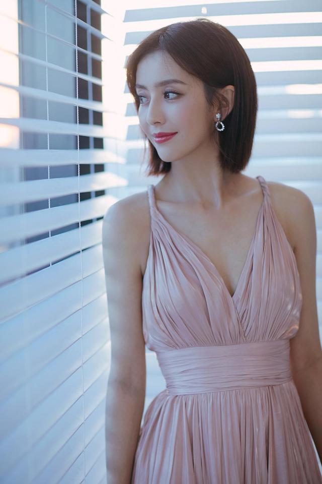 糟蹋乳房的3个行为，不少女生可能经常做，自查下，若有尽早改掉

乳房对于女性来说