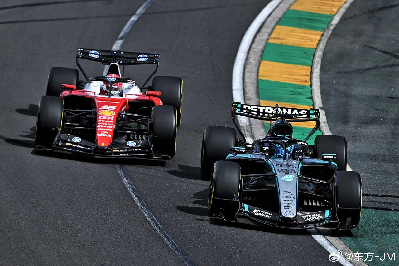 今天F1澳大利亚站看下来，梅赛德斯重回统治地位，多年前熟悉的剧本。在发车之后的重