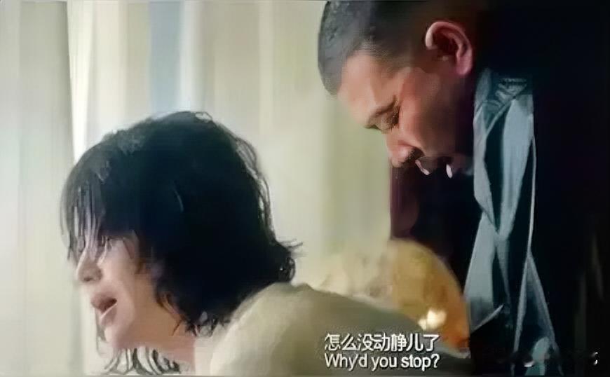 许晴和冯小刚合作完《老炮》，就再也没有合作。
不知道许晴挺美的一个女人，为何喜欢