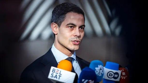 荷兰首相罗布·耶滕公开呼吁欧洲各国继续支持乌克兰，维持对俄罗斯本土"更深入打击"