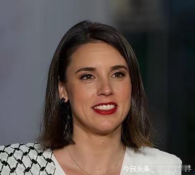 西班牙议员蒙特罗绝对是欧洲议会的“发言刺客”，每次开腔都能把会场气氛搅成沸水。2