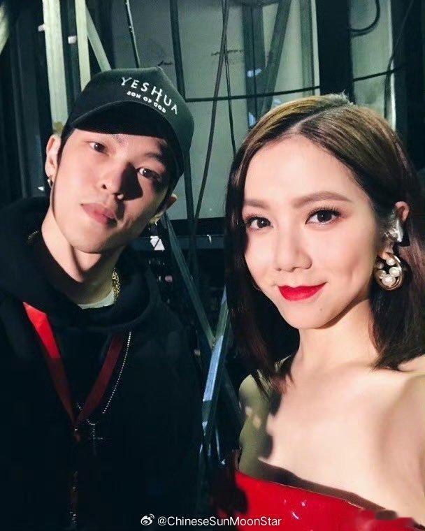 曝邓紫棋结婚媒体称，“铁肺天后”邓紫棋 与造型师男友Mark Ngai魏俊杰稳定