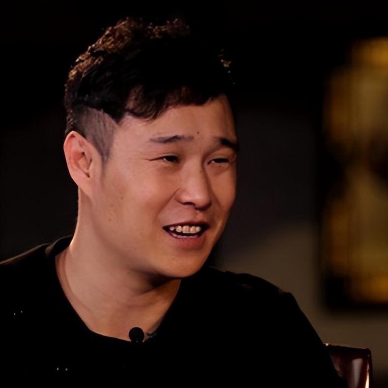 演员，小沈阳说，我认识沈春阳的时候，她十六，我十七，都是唱二人转的，穷开心，过了