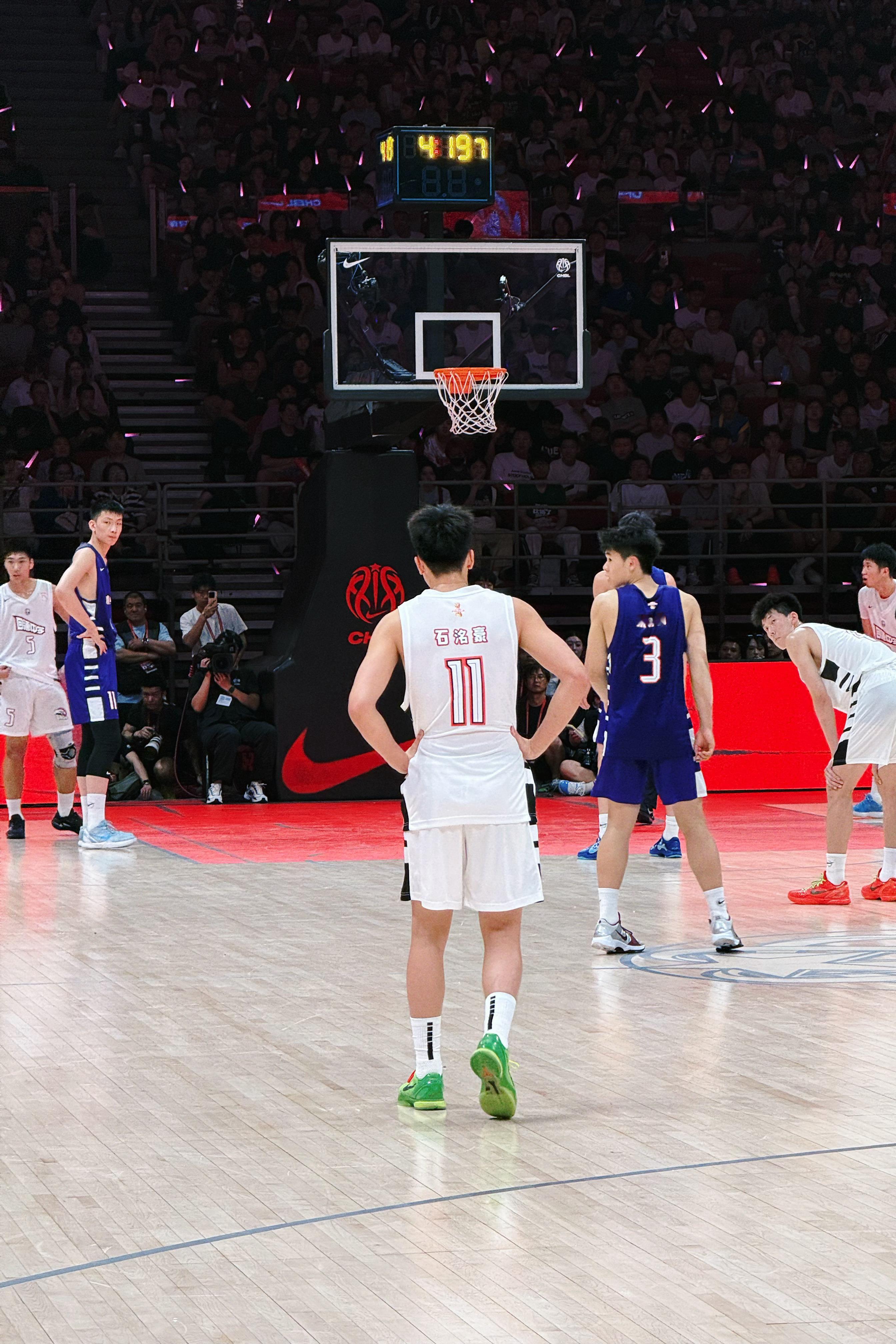 “小石头”石洺豪三节没打完已经23分，国青时候就关注过他，大舞台的大心脏先生。没