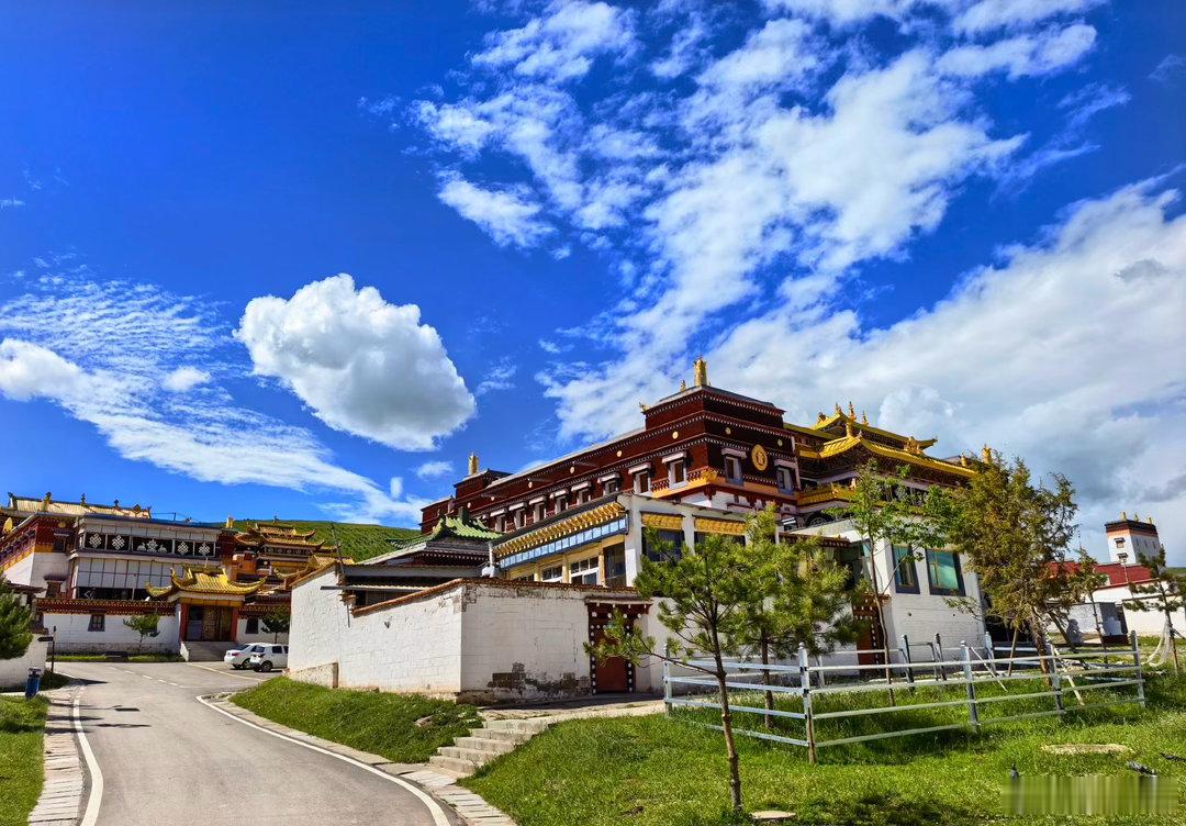 དད་སེམས་ཀྱི་སྨོན་འདུན་ལྷིང་འཇགས་ཀྱིས་རུམ