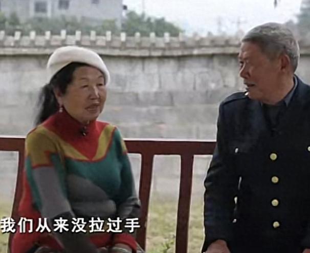 2020年，68岁阿姨不顾家人反对，执意寻找50年前的初恋。谁知，找到时发现，对