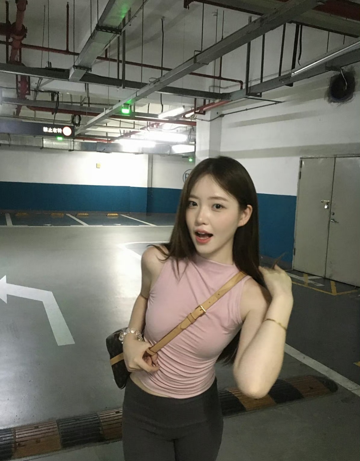 已经很少的男人能勾起我的兴趣了，你是第5827个。 ​​​