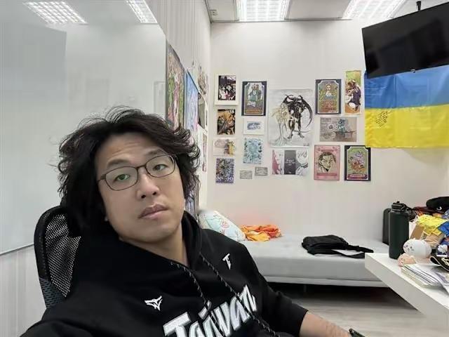 这样抓捕沈伯洋！
10月28日，重庆警方发布通报，决定对搞分裂国家的台独分子沈伯