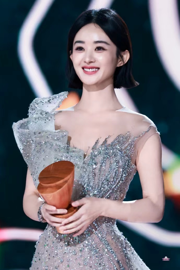 赵丽颖小城大事入围金鹰奖最佳女主赵丽颖金鹰奖最佳女主角提名了 赵丽颖小城大事入围