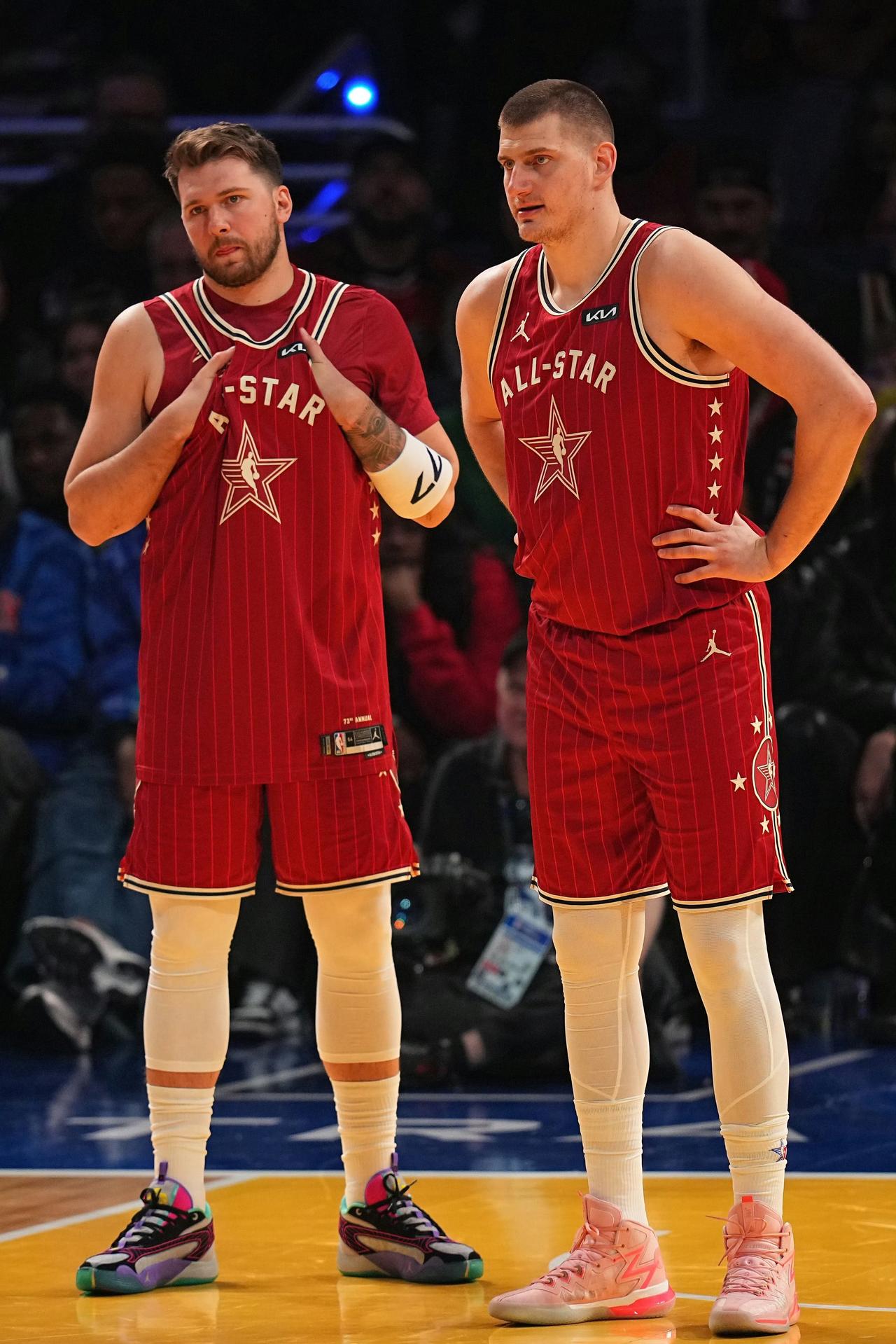 现役团队篮球发挥最好的几位球星

1.约基奇
当世第一人，每当上场就有效果，没人