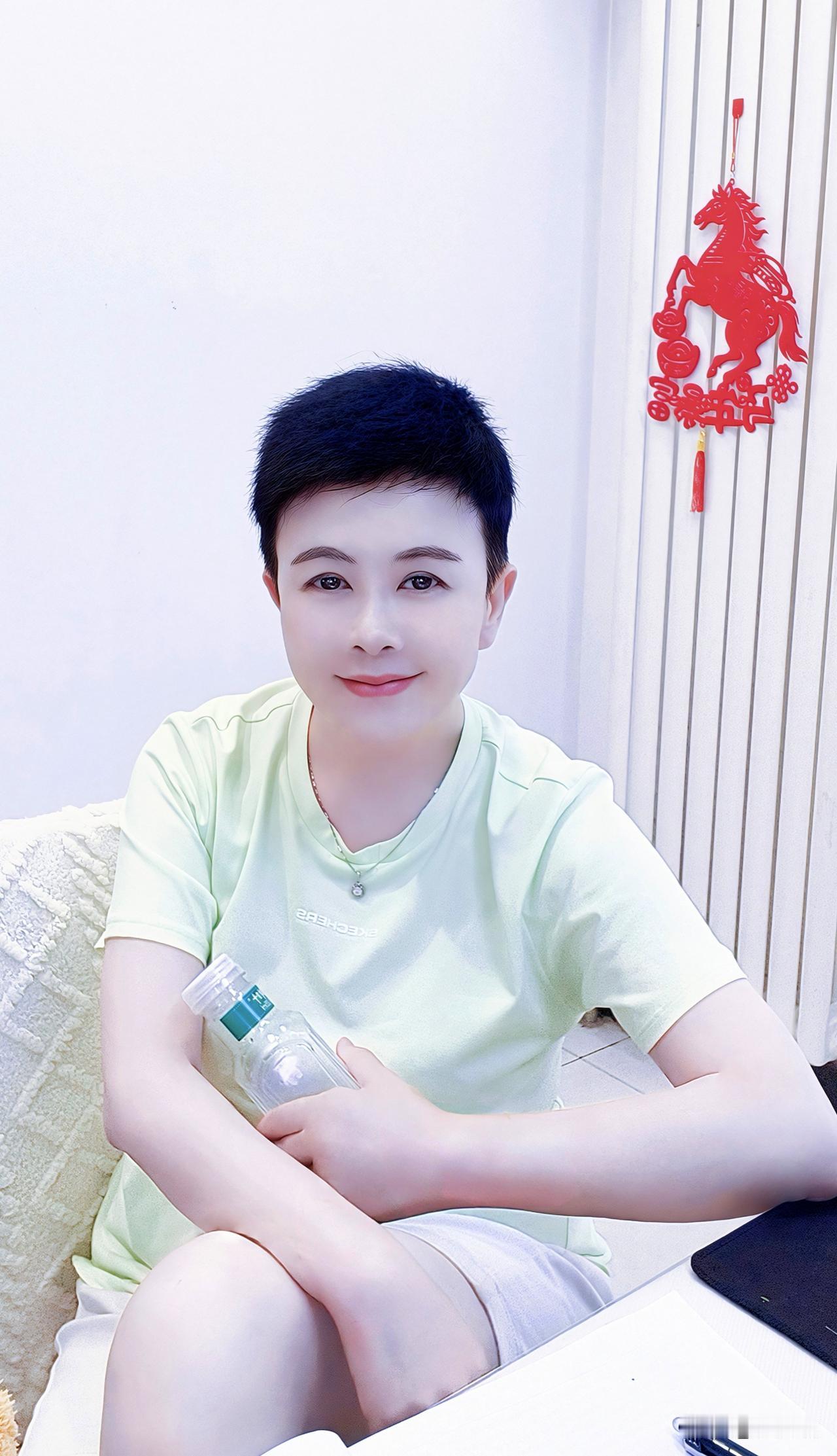 特别是那句‘你要学会闭嘴’和‘行事果断’，真的是写到心坎里了！共勉！💪