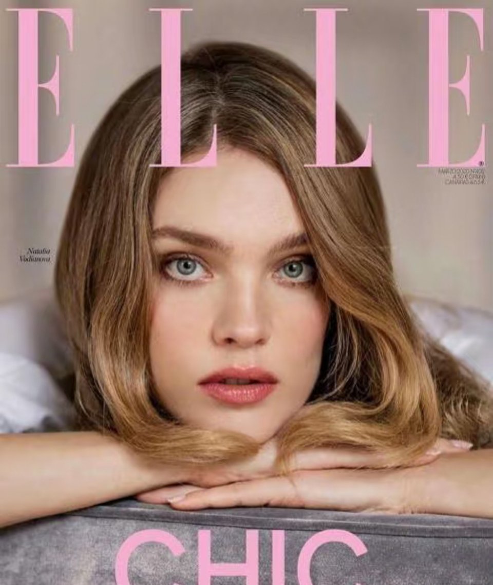 那艺娜劣迹艺人是我比互联网多了一段记忆嘛？娜娜一开始不是俄罗斯娜娜以前装俄罗斯人