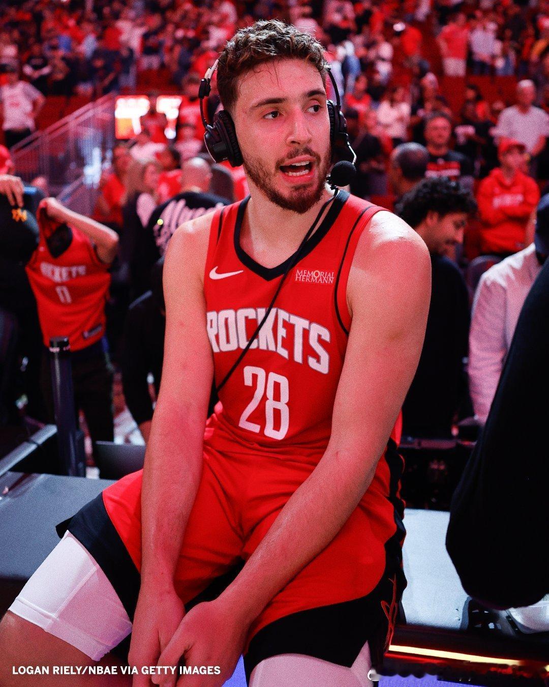 🎤 阿尔佩伦·申京 今日训练后接受专访问：先说说最近的训练状态吧？整体能量怎么