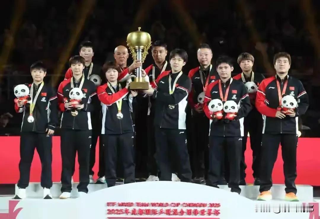 中国抗日成功，实现三连冠！乒乓球混团世界杯决赛，中国队迎战日本队，最终中国队8：