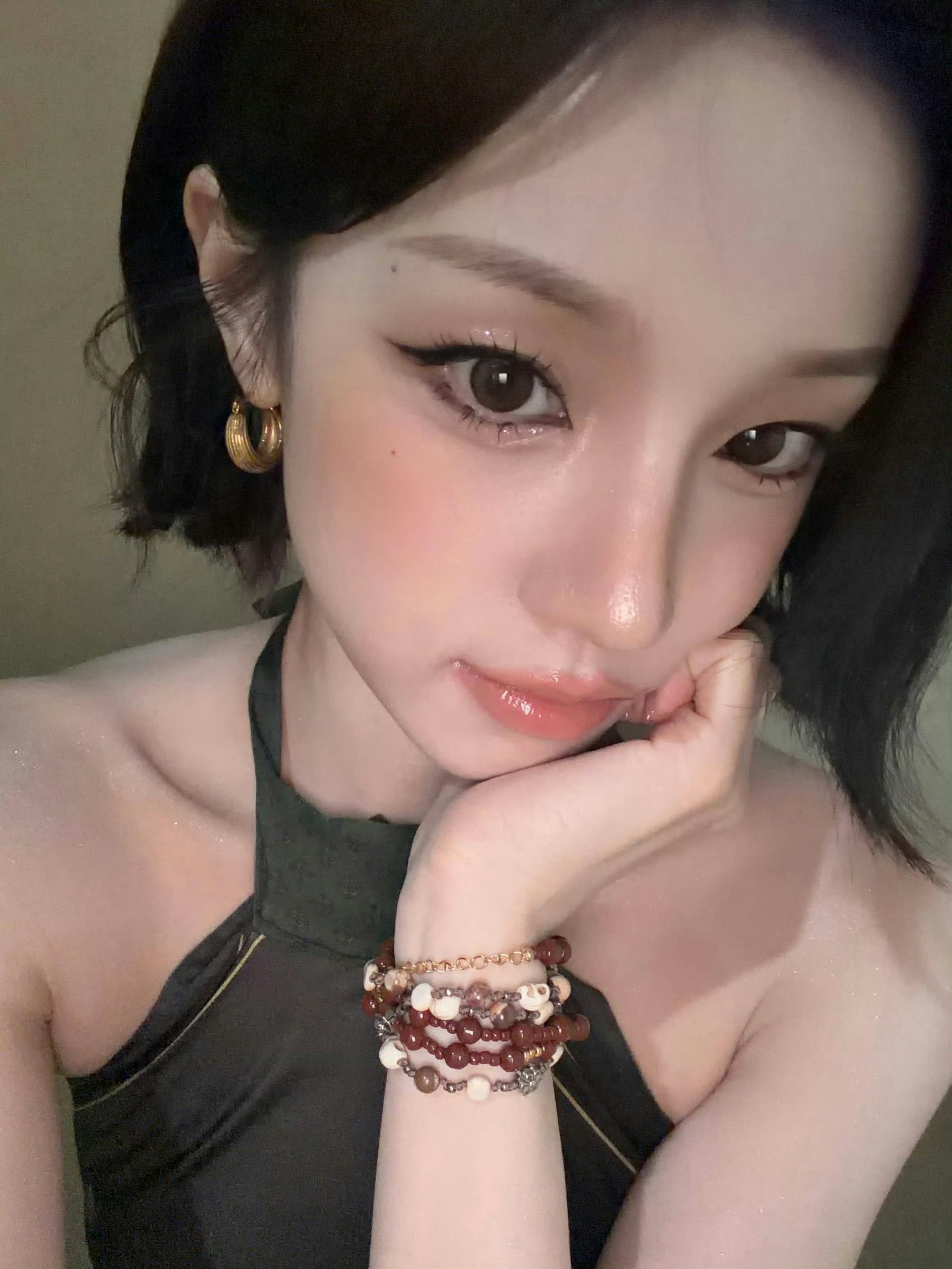 雨琦弟弟这……感觉要被吸干了 