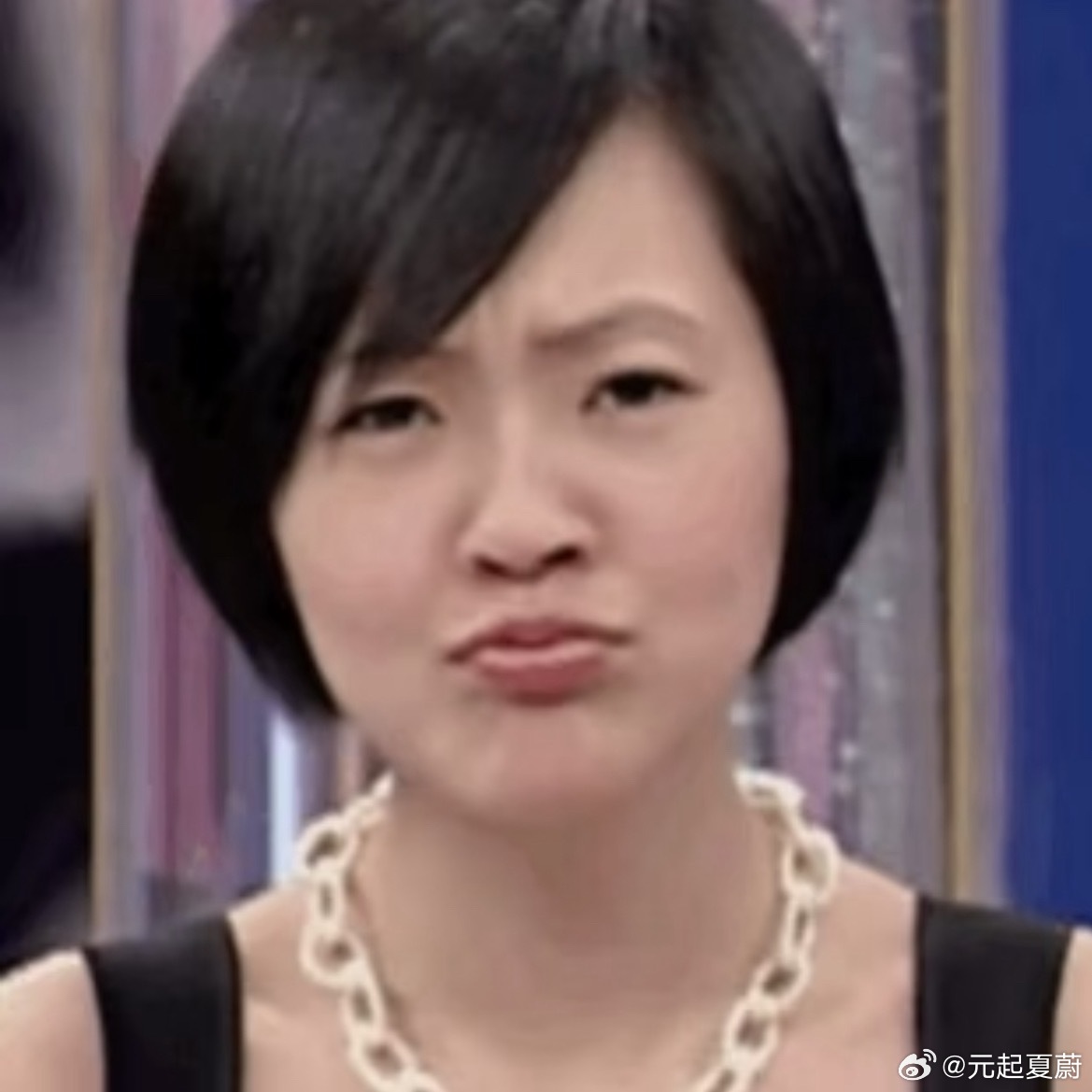 毕竟首次出演美剧可以出席这么大的场合，对之后的事业完全没有坏处。小霞霞你一定要分