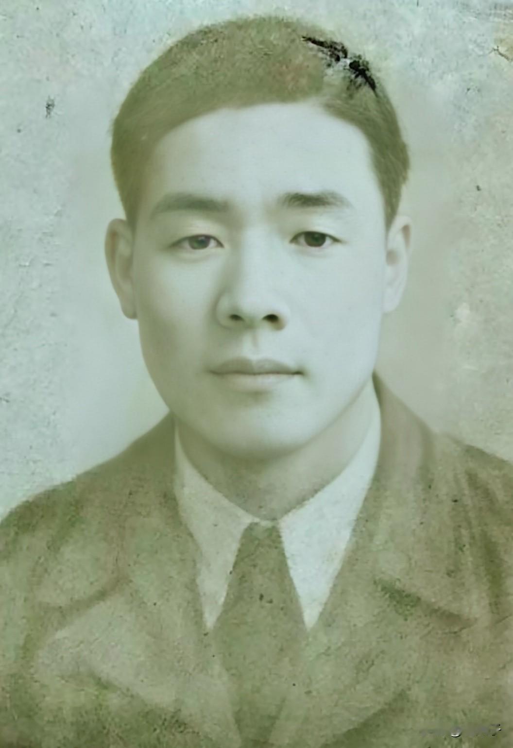 中华民国历史人物之第1373位，侯腾（1907一1963）字霞飞，湖北黄陂人。