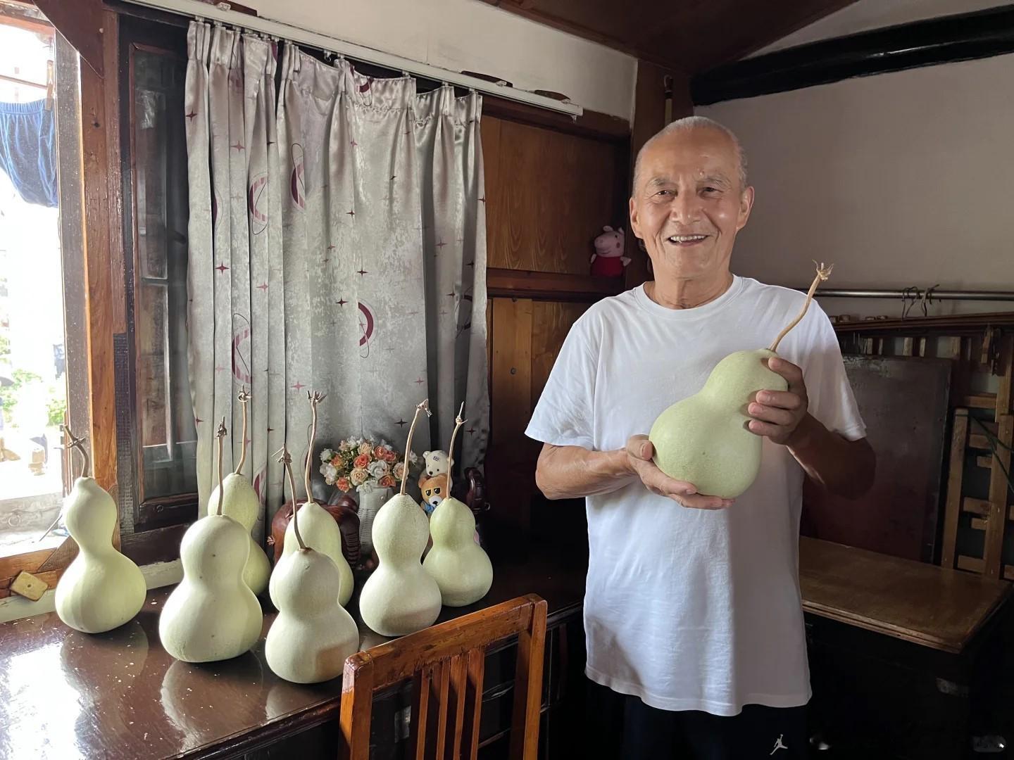 善良的葫芦爷爷 希望爷爷奶奶身体健康，平安喜乐！葫芦爷爷收回葫芦只是担心大家的安