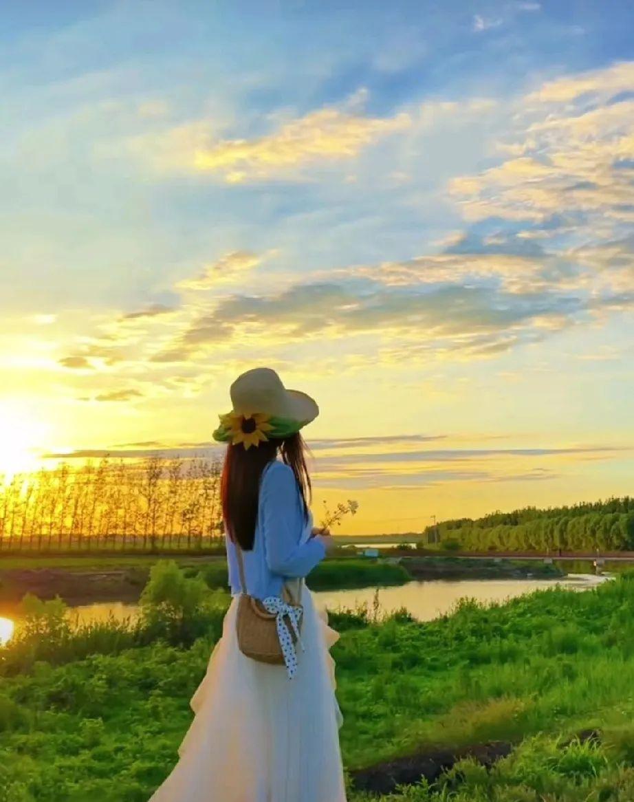 1979年，内蒙古一男子惨遭巨变：2个儿子相继去世，妻子另嫁他人。

万念俱灰下