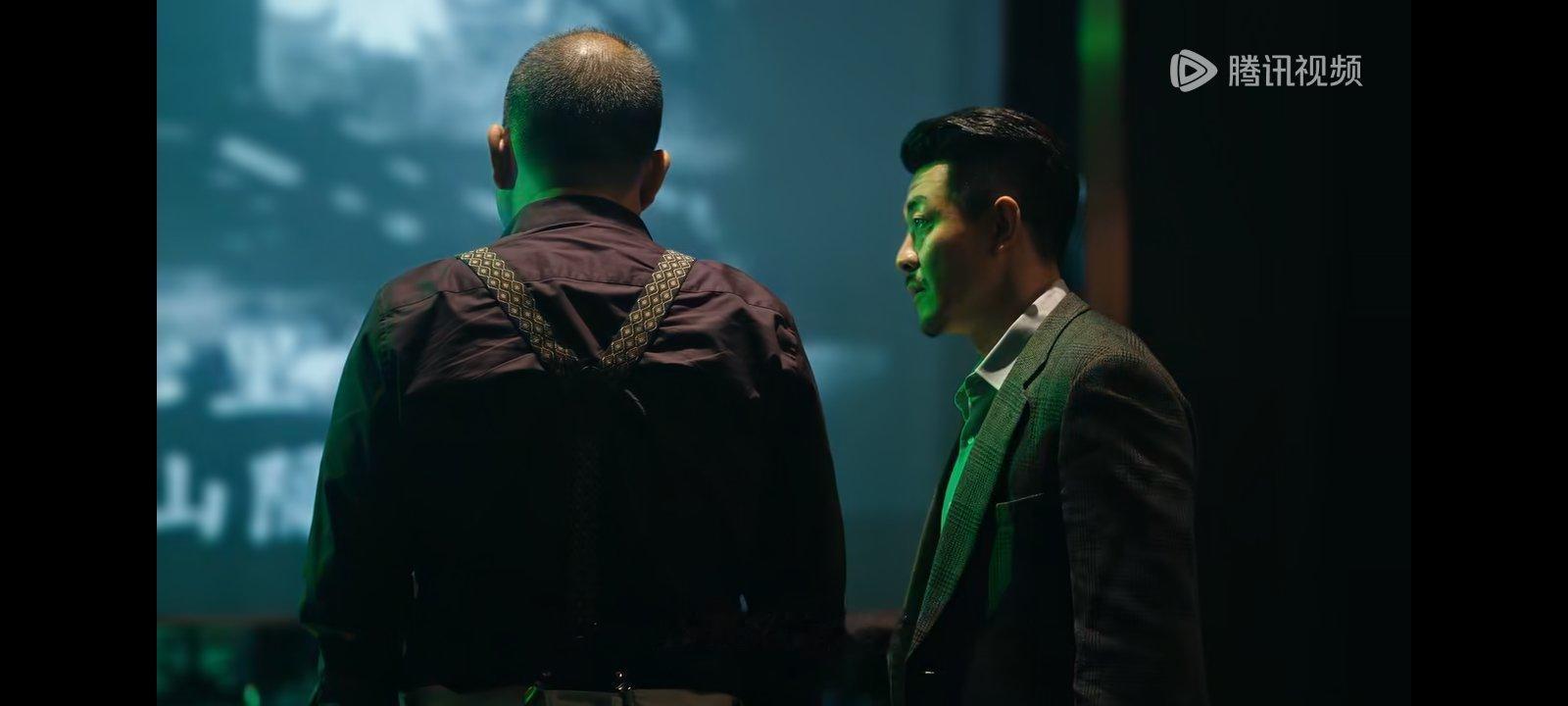 所以这个人到底长什么样子啊？[融化][融化] ​​​
