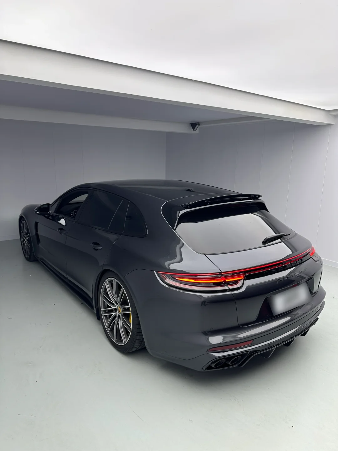 最美猎装帕美Turbo。